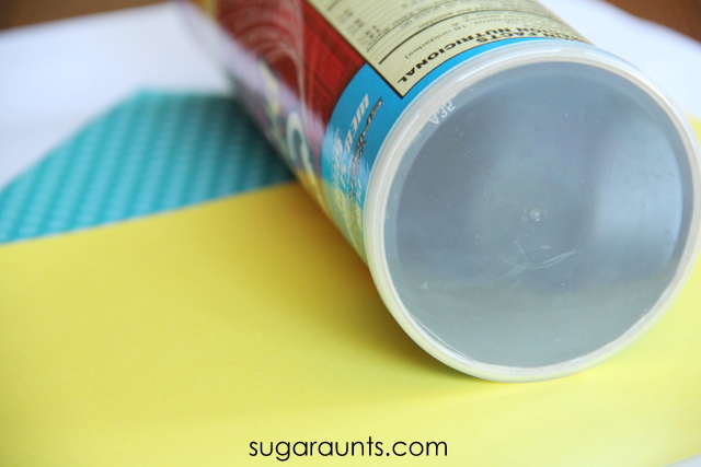 Make a summer time capsule with a recycled chips tube.