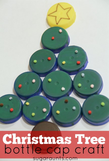 Christmas Tree craft using recycled bottle caps. This is a fun craft for kids!