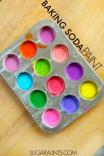Make your own Baking Soda Vinegar reaction paints for bold and bright colored creative art for kids.