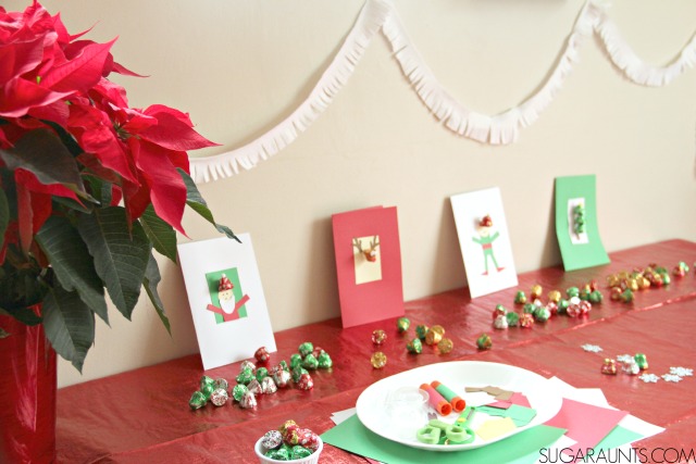 Organice una fiesta de elaboración de tarjetas navideñas con su familia y amigos en estas fiestas, con tarjetas hechas a mano, buena comida y chocolate.
