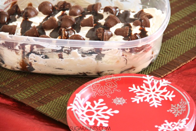 Esta lasaña de postre de chocolate y dulce de leche es perfecta para las reuniones y fiestas navideñas.
