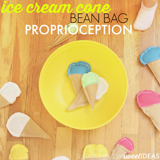 Fácil idea de bolsa de frijoles con forma de cono de helado para la propiocepción y el juego sensorial de los niños.