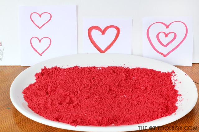Bandeja de sal con purpurina roja para San Valentín