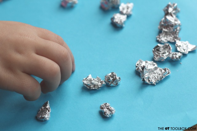 Use foil to develop fine motor strength with this foil activity for kids, it's perfect for strengthening the hands for a better pencil grasp.
