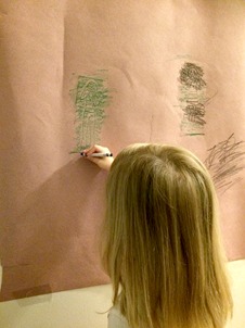 Use wall crayon rubbings to help kids strengthen the upper extremities in this upper extremity activity for toddlers.